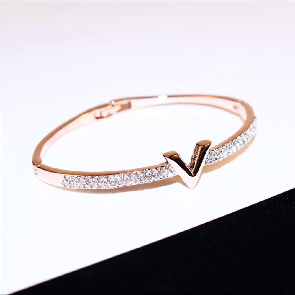 NEW “V” CRYSTAL EMBELLISHED BANGLE BRACELET - Picture 4 of 5